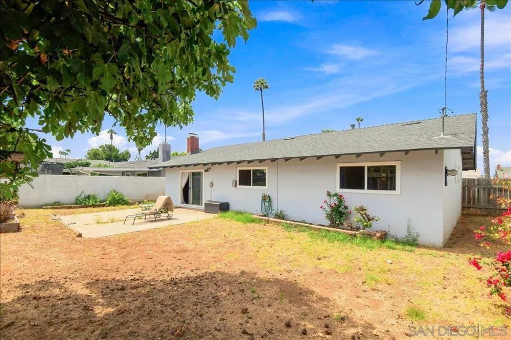 1325 5th St Imperial Beach, CA 91932
