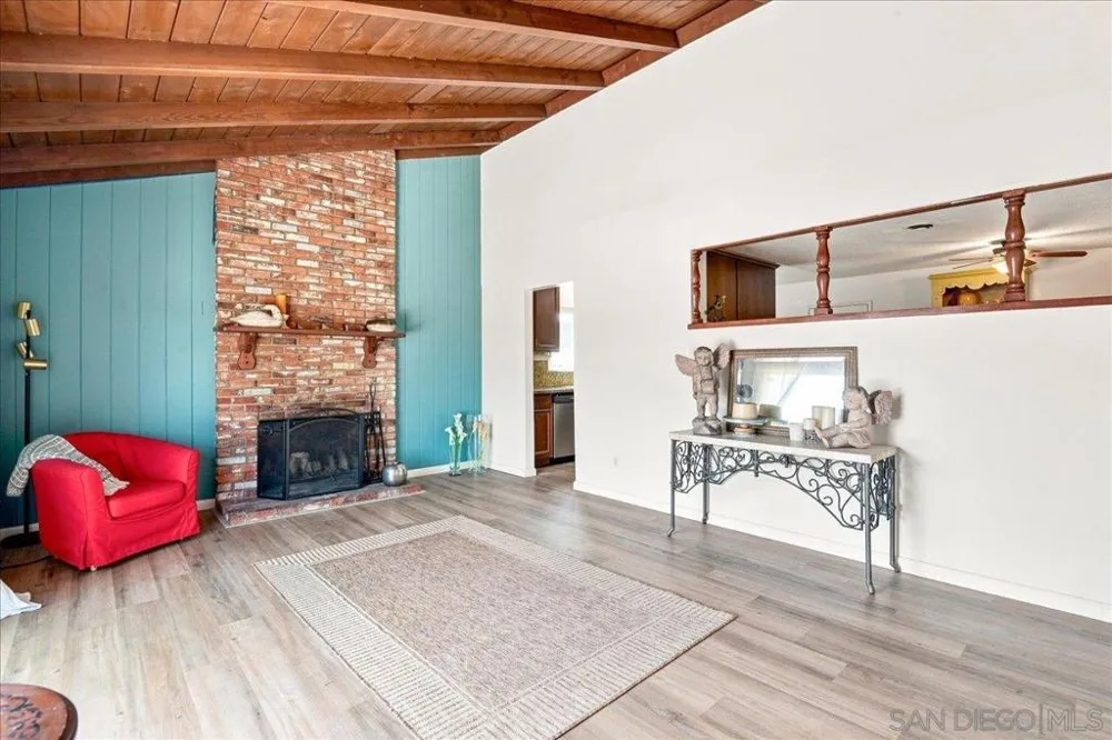1325 5th St Imperial Beach, CA 91932
