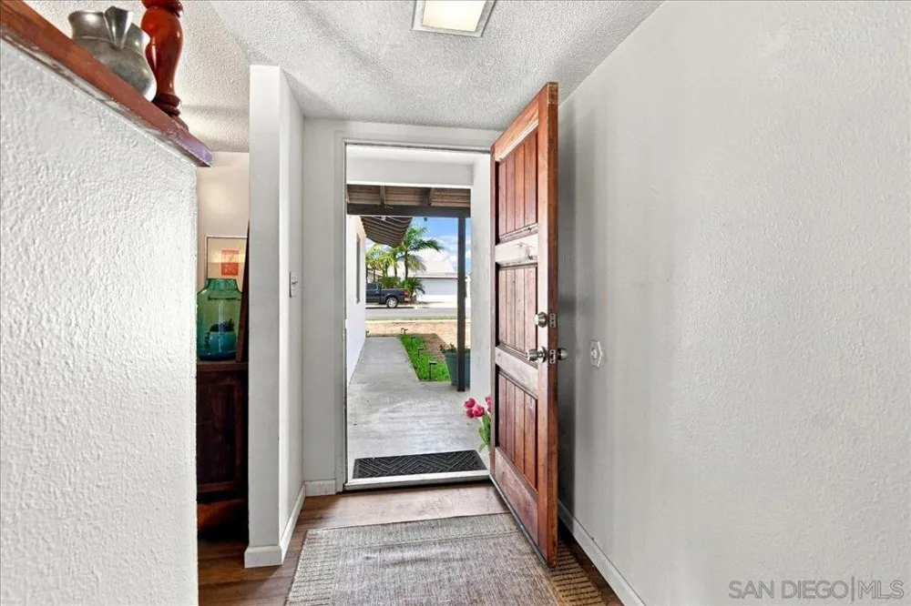 1325 5th St Imperial Beach, CA 91932