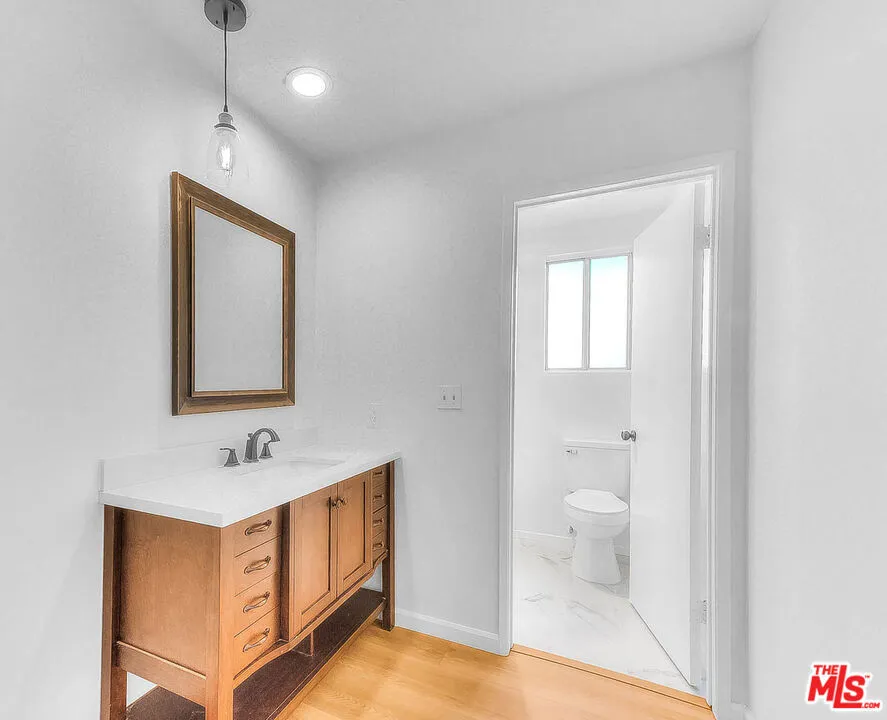 4311 Colfax Avenue #215 Studio City, CA 91604