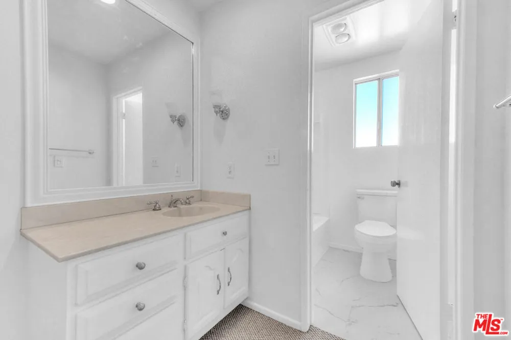 4311 Colfax Avenue #215 Studio City, CA 91604