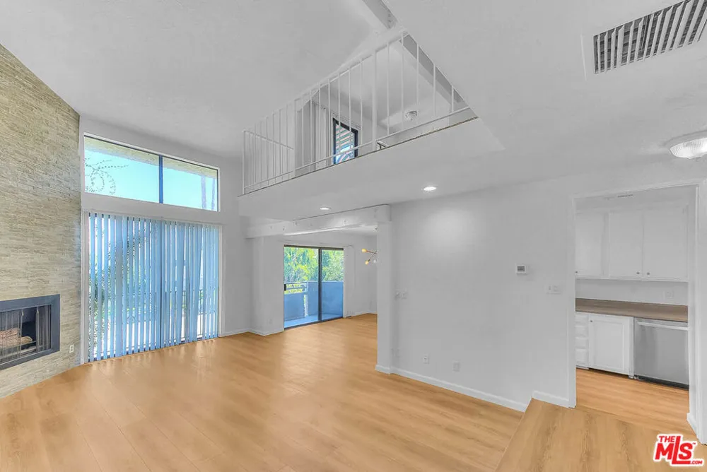 4311 Colfax Avenue #215 Studio City, CA 91604