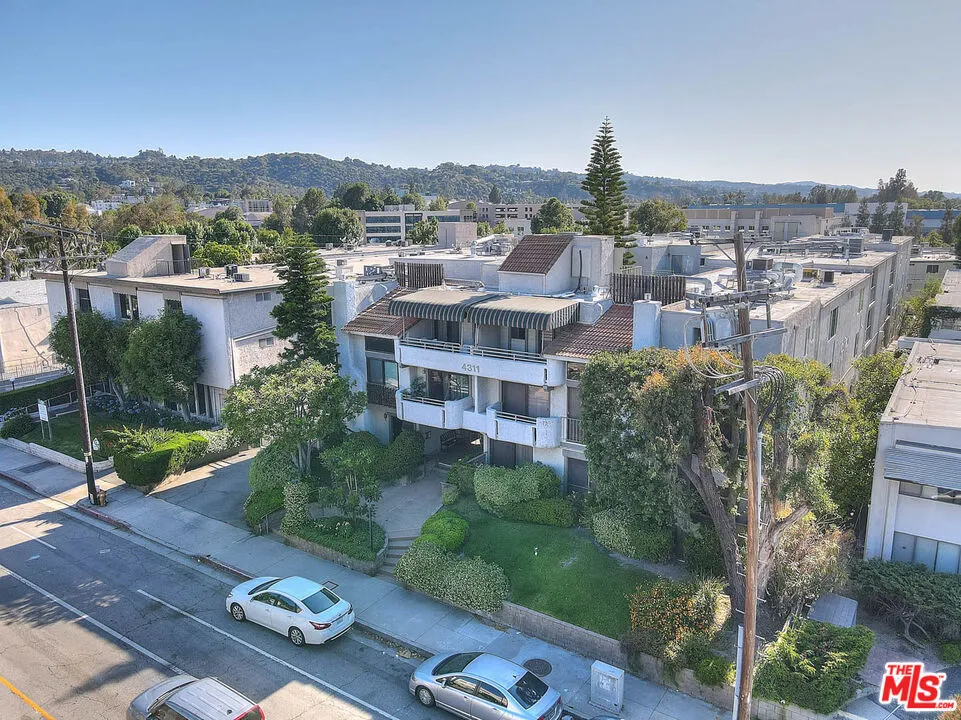 4311 Colfax Avenue #215 Studio City, CA 91604