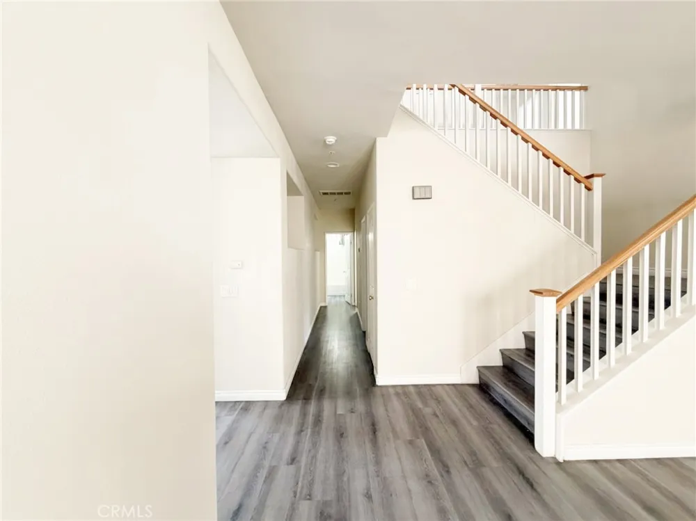 5833 Seminole Fontana, CA 92336