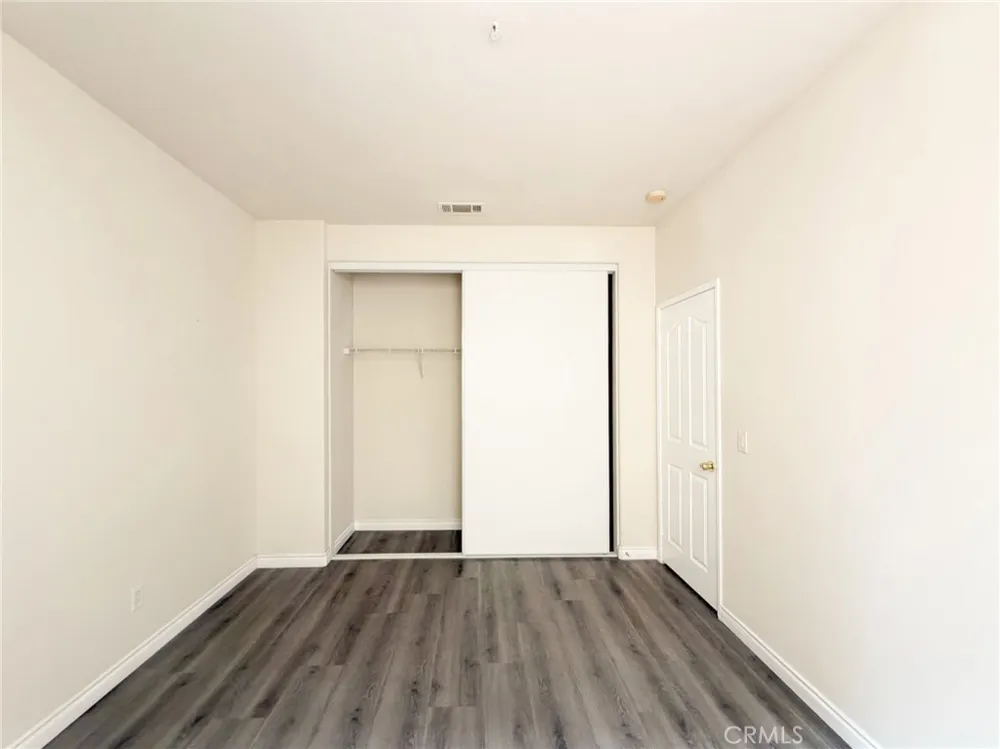 5833 Seminole Fontana, CA 92336