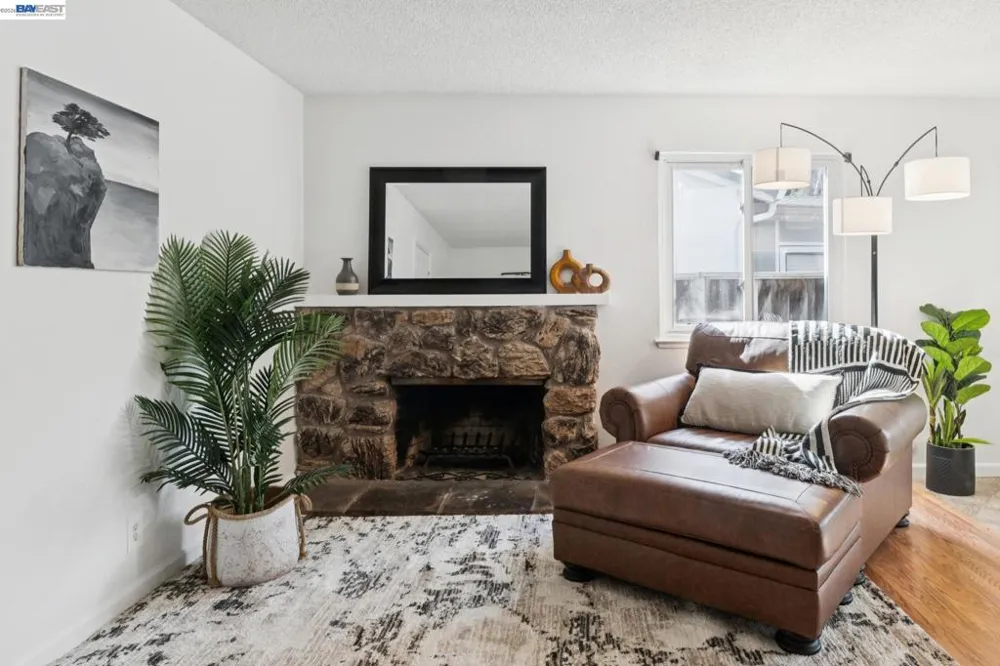 33136 Arizona Union City, CA 94587
