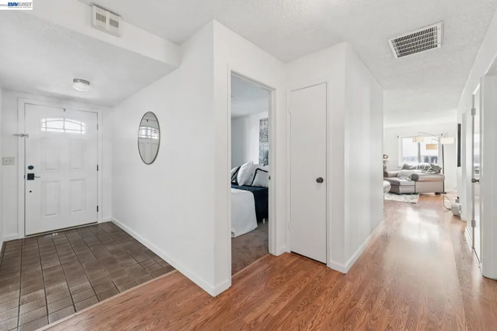 33136 Arizona Union City, CA 94587