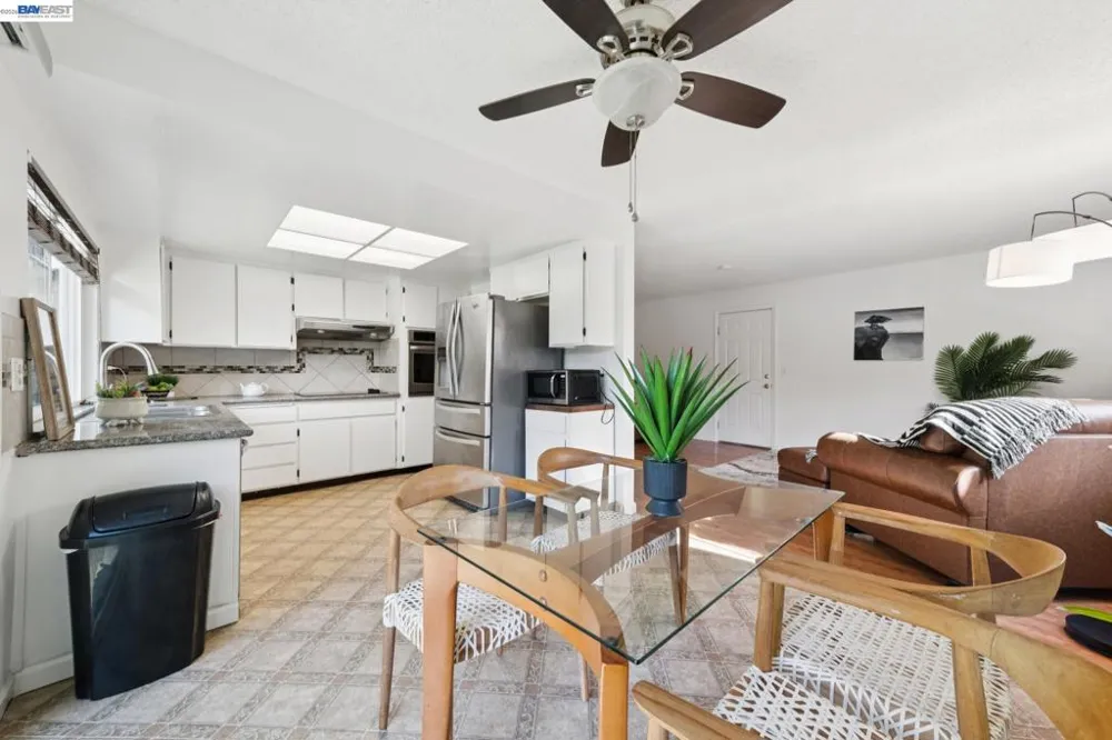 33136 Arizona Union City, CA 94587