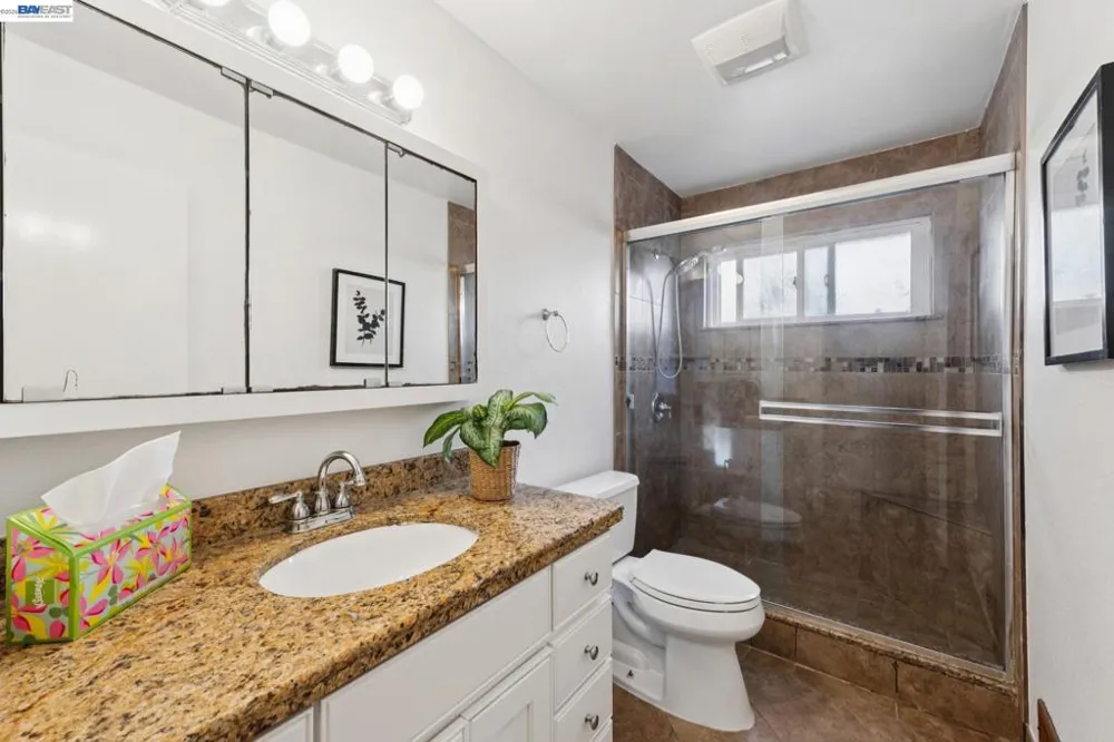 33136 Arizona Union City, CA 94587