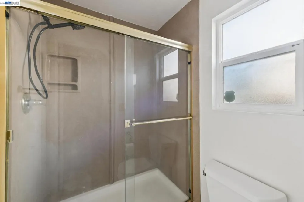 33136 Arizona Union City, CA 94587