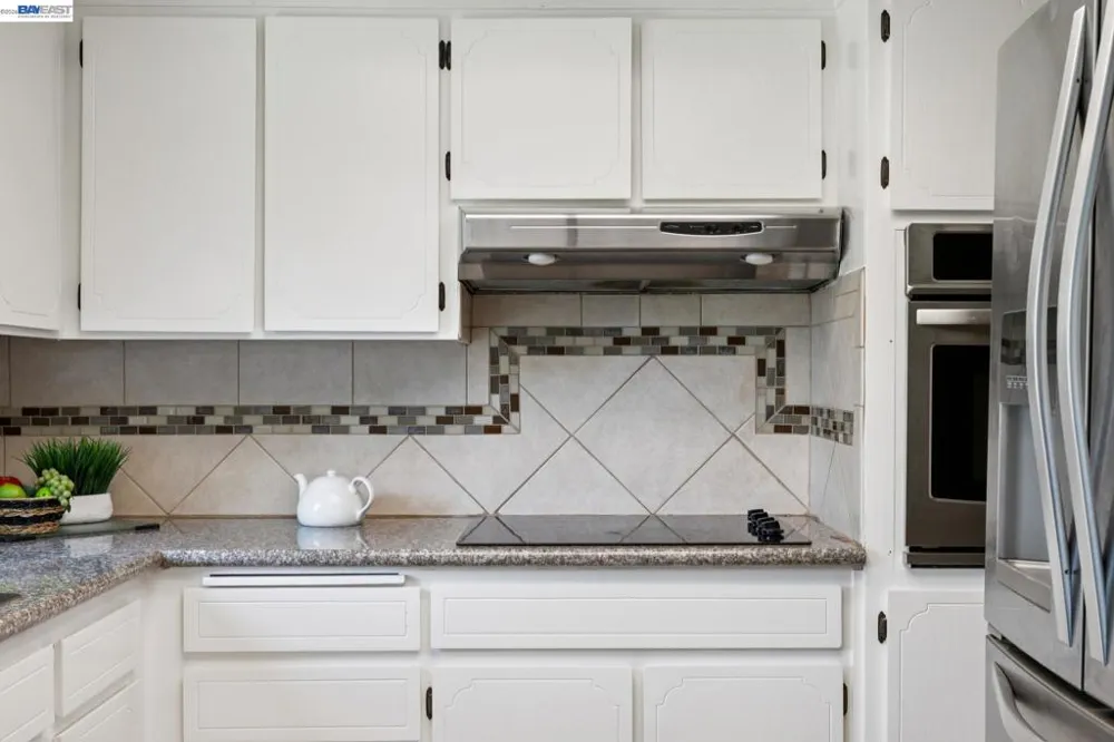 33136 Arizona Union City, CA 94587