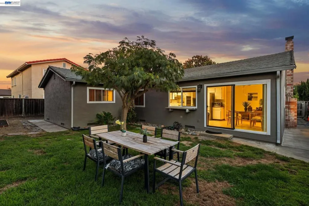 33136 Arizona Union City, CA 94587