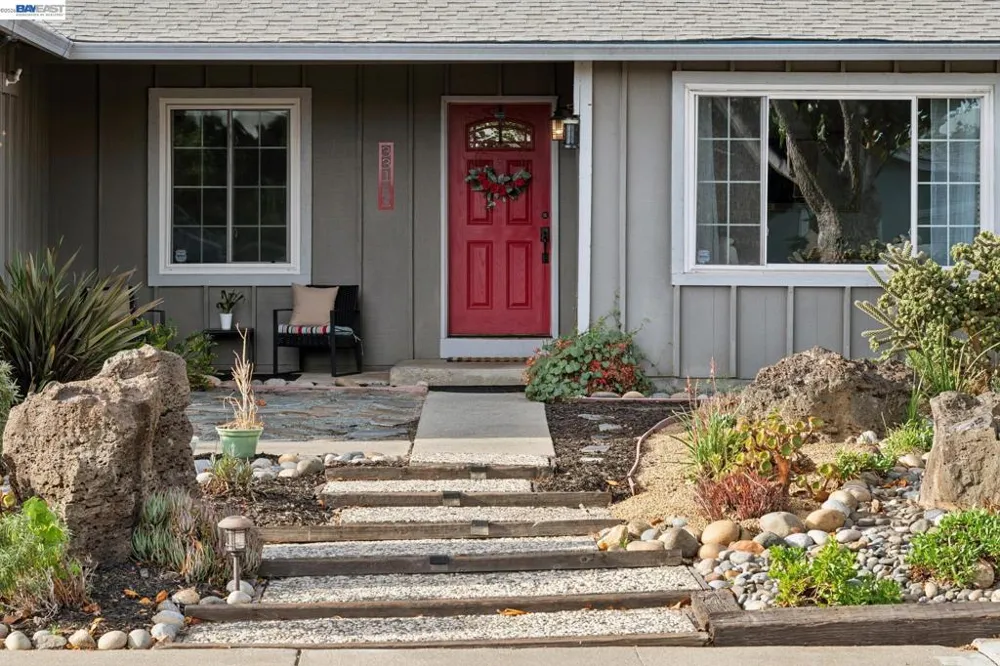 33136 Arizona Union City, CA 94587