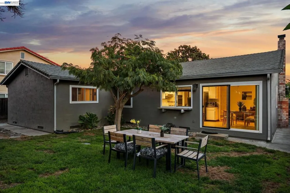 33136 Arizona Union City, CA 94587