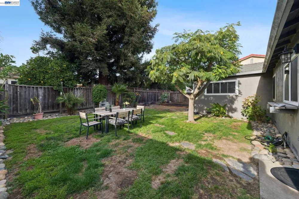 33136 Arizona Union City, CA 94587