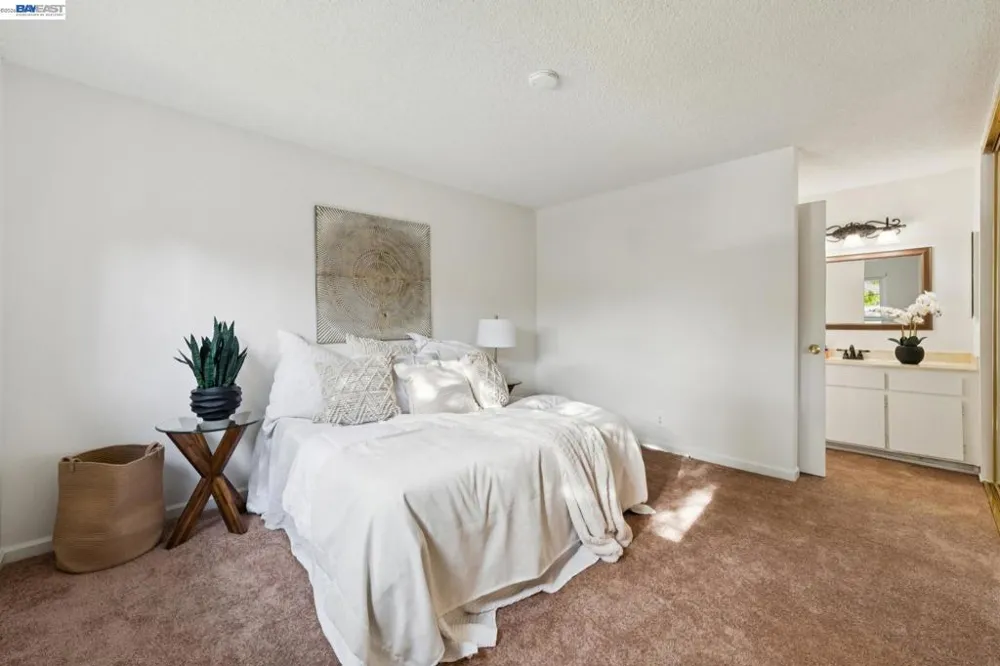 33136 Arizona Union City, CA 94587