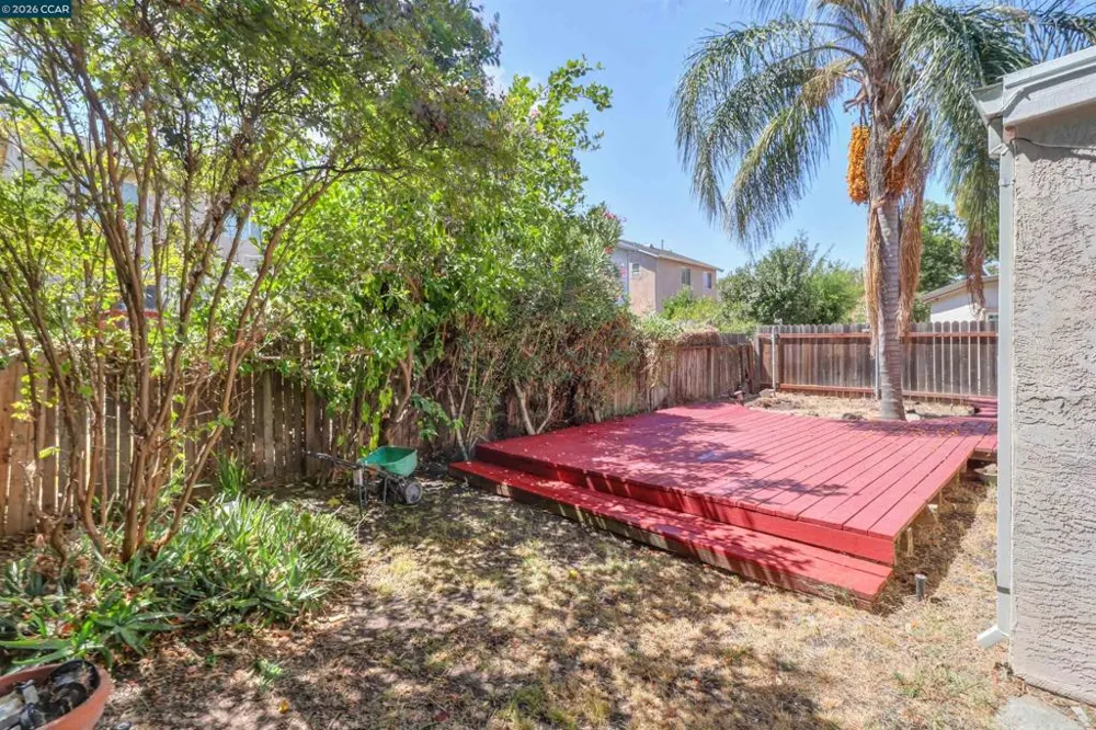 209 Cedar Rock Cir Sacramento, CA 95823