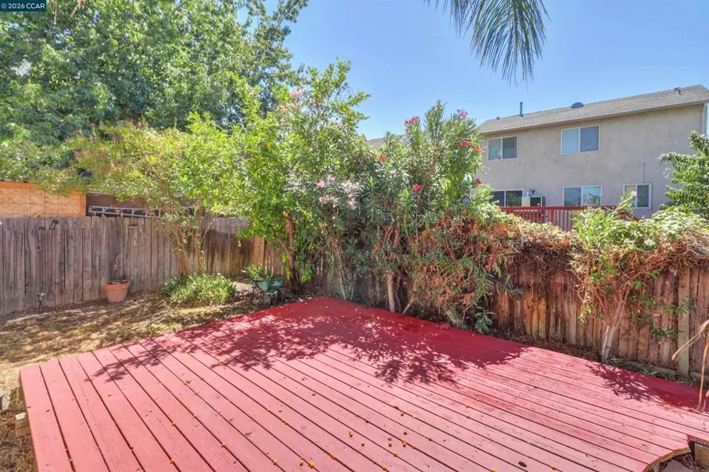 209 Cedar Rock Cir Sacramento, CA 95823