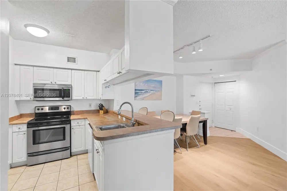 17145 Bay Rd #4311 Sunny Isles Beach, FL 33160