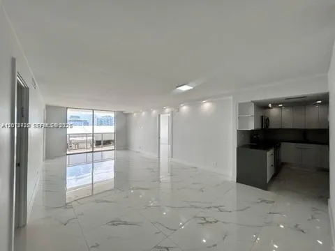 6039 Collins Ave #CU -1033