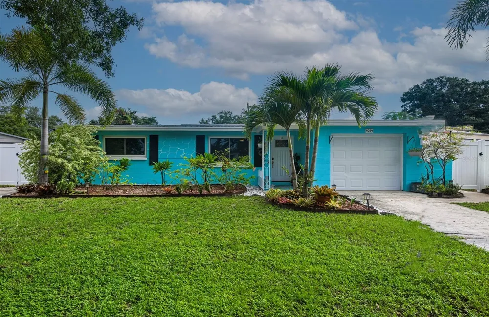 9029 LEISURE LANE Largo, FL 33773