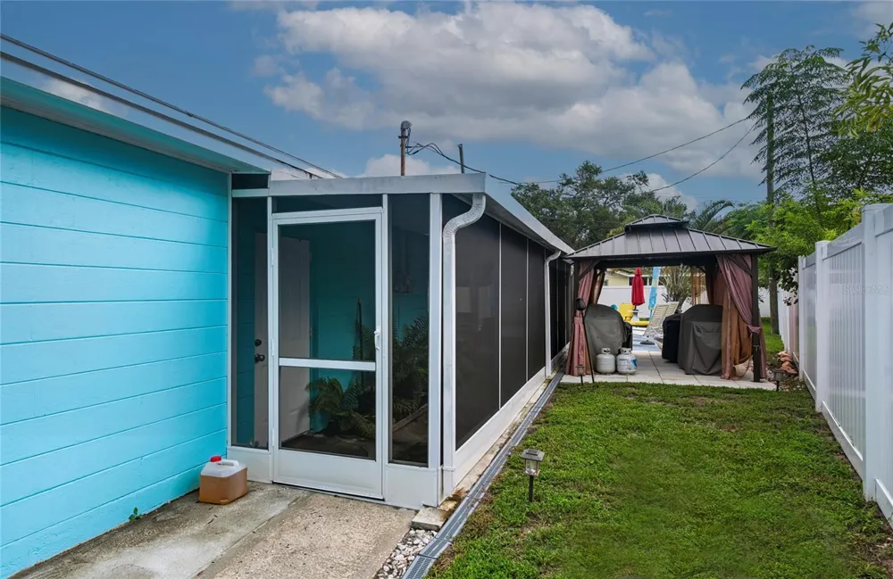 9029 LEISURE LANE Largo, FL 33773