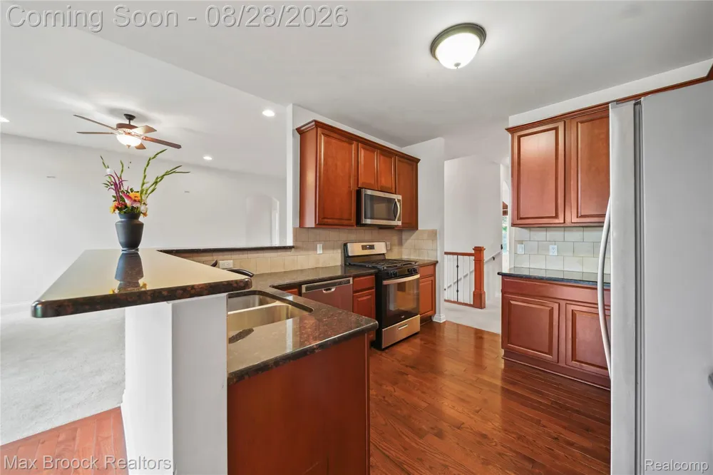54158 Mar Lake Drive Chesterfield Township, MI 48051