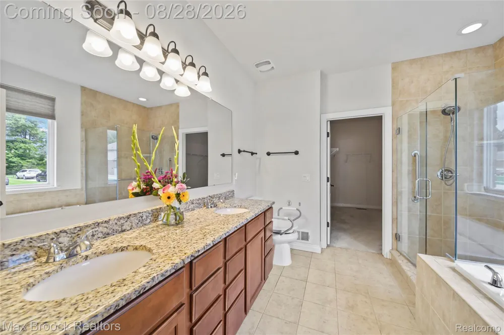 54158 Mar Lake Drive Chesterfield Township, MI 48051