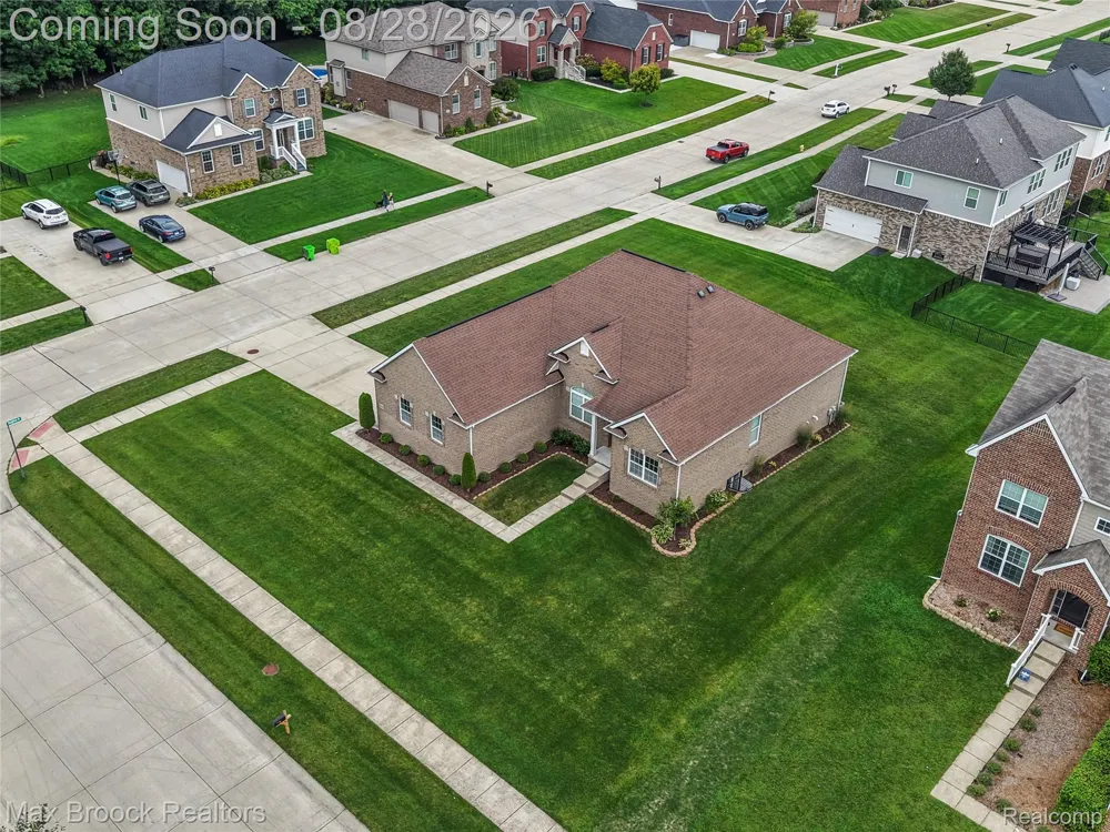 54158 Mar Lake Drive Chesterfield Township, MI 48051