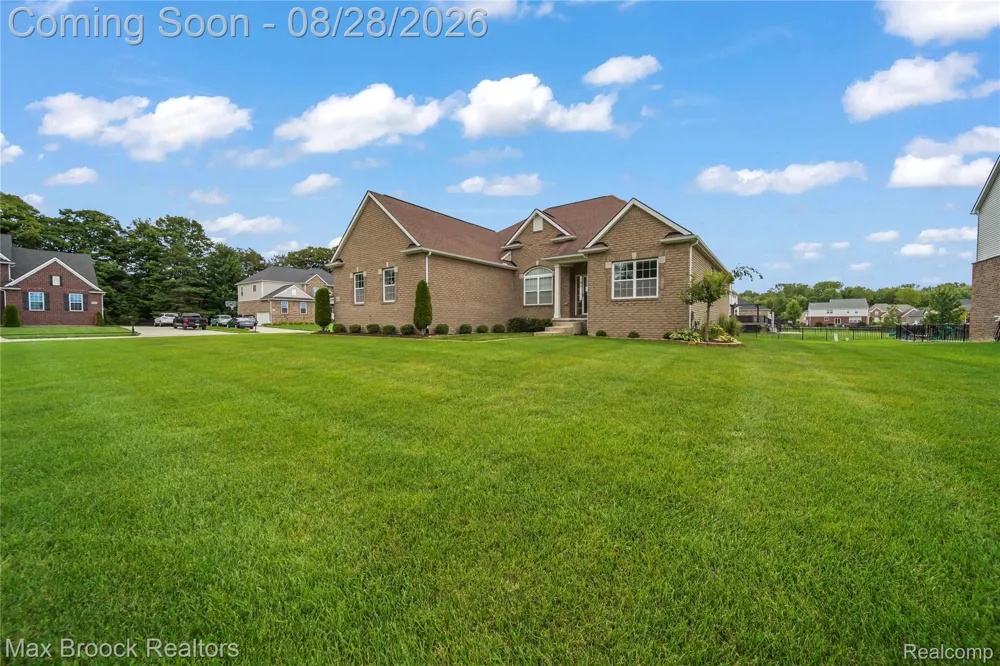54158 Mar Lake Drive Chesterfield Township, MI 48051