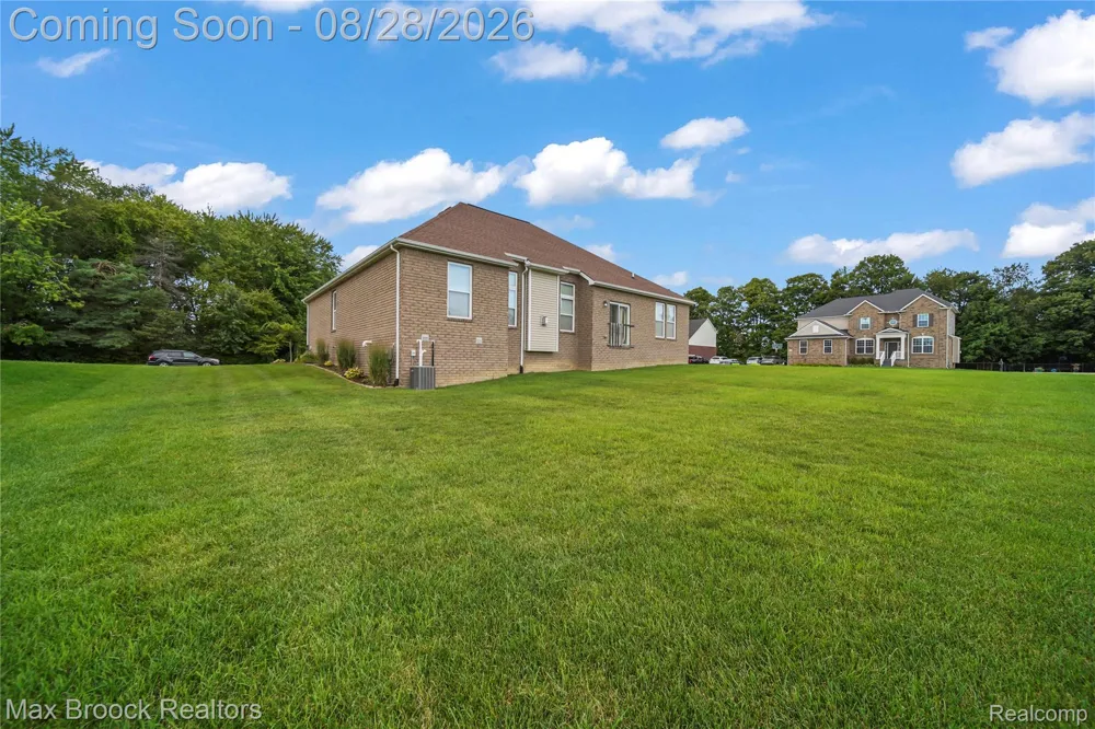 54158 Mar Lake Drive Chesterfield Township, MI 48051