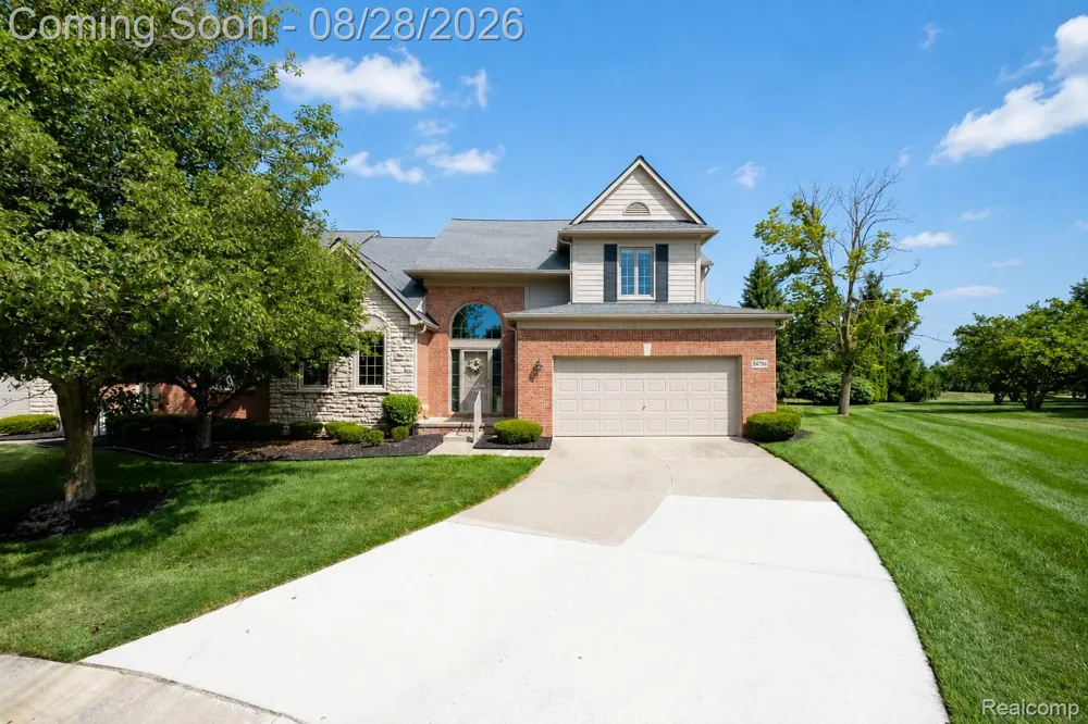 54796 Grenelefe Circle E Lyon Charter Township, MI 48178