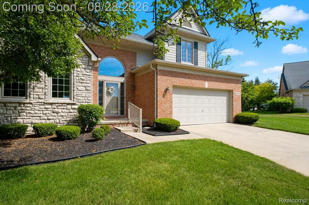 54796 Grenelefe Circle E Lyon Charter Township, MI 48178