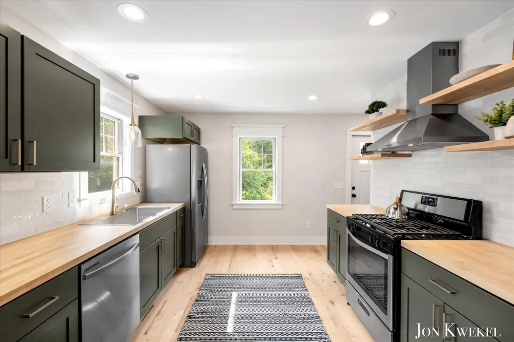 1959 Plainfield Avenue NE Grand Rapids City, MI 49505