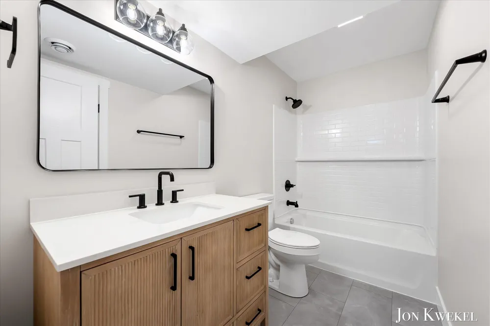 1959 Plainfield Avenue NE Grand Rapids City, MI 49505