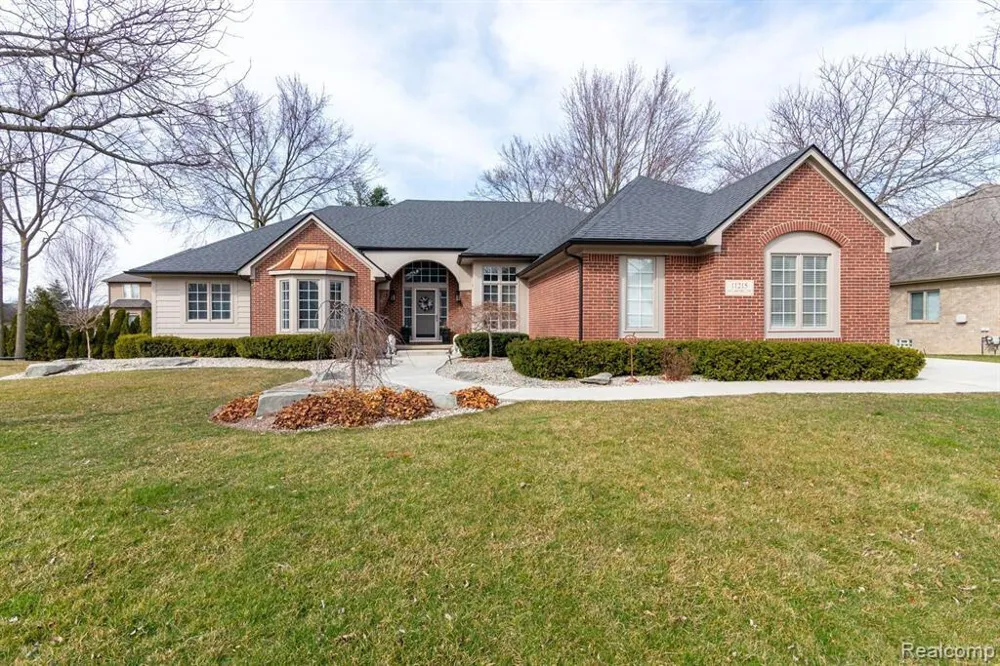 11215 Wilshire Drive Shelby Charter Township, MI 48315