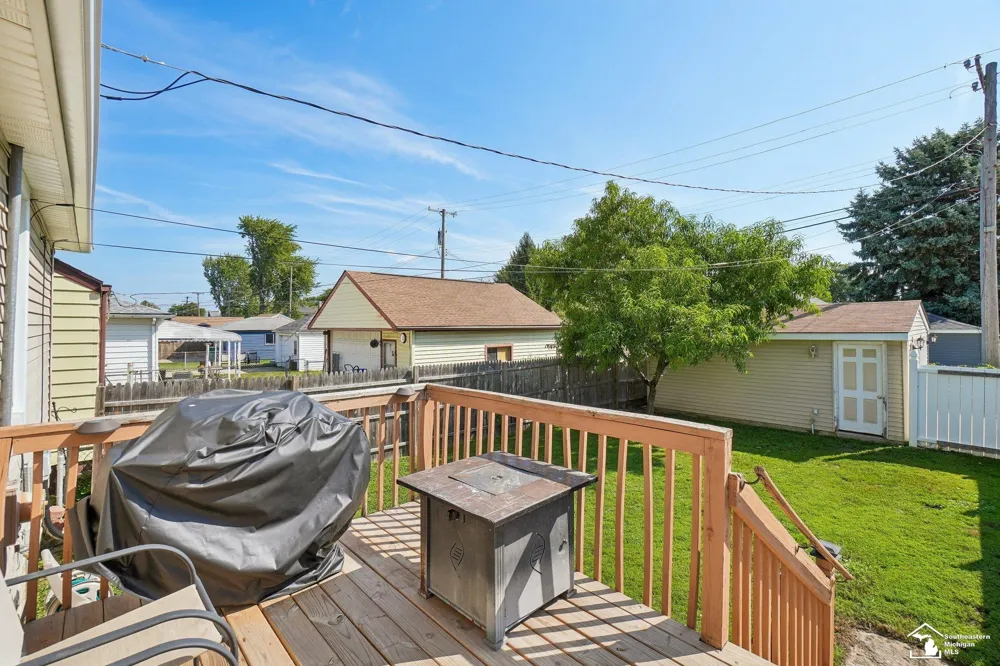 1615 Cora Street Wyandotte City, MI 48192