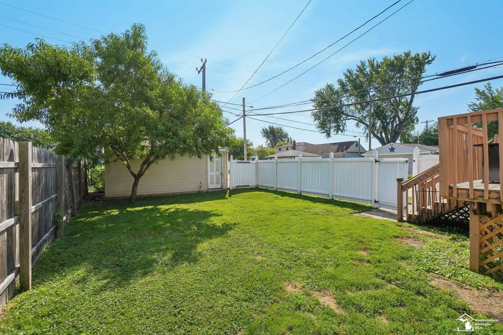 1615 Cora Street Wyandotte City, MI 48192