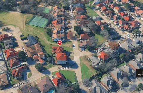 3011 Lakeside Drive
