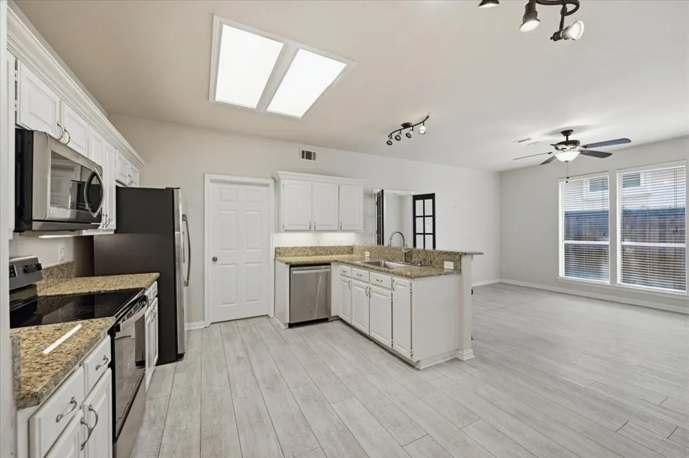 2203 Meadowstone Drive Carrollton, TX 75006