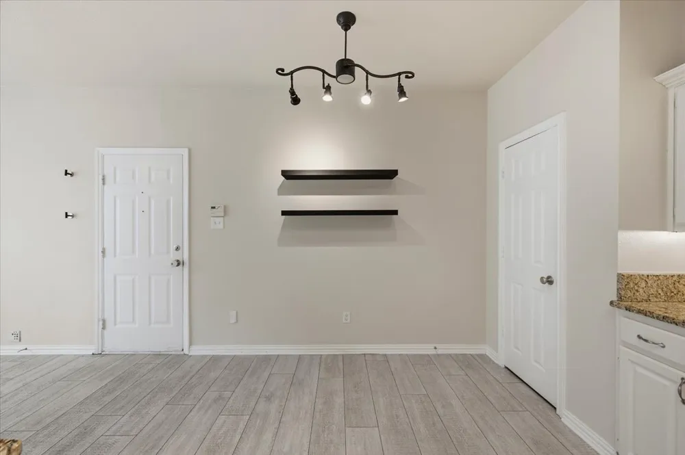 2203 Meadowstone Drive Carrollton, TX 75006