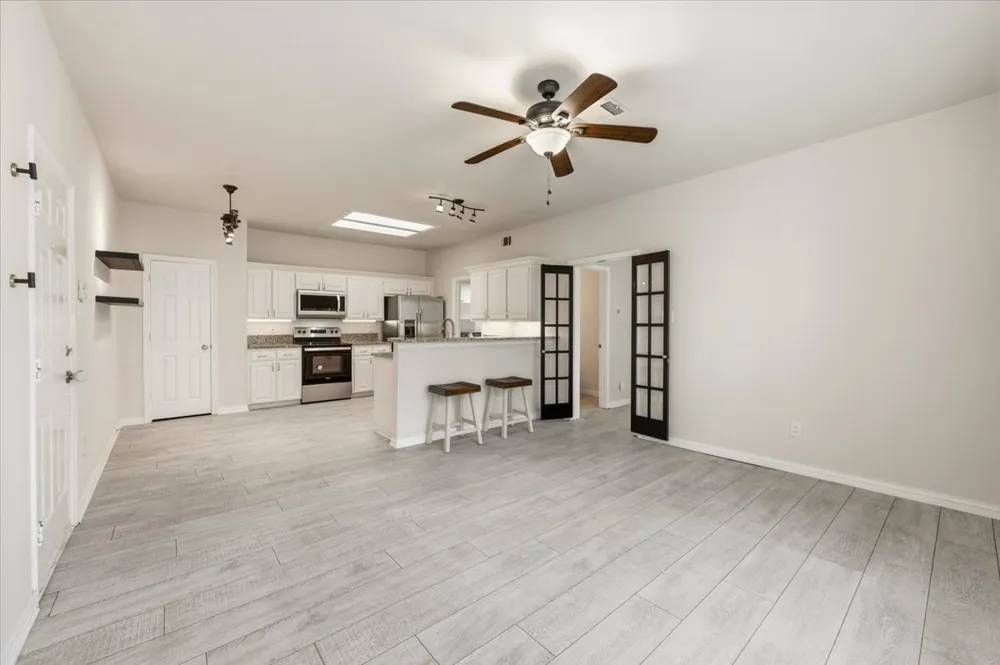 2203 Meadowstone Drive Carrollton, TX 75006