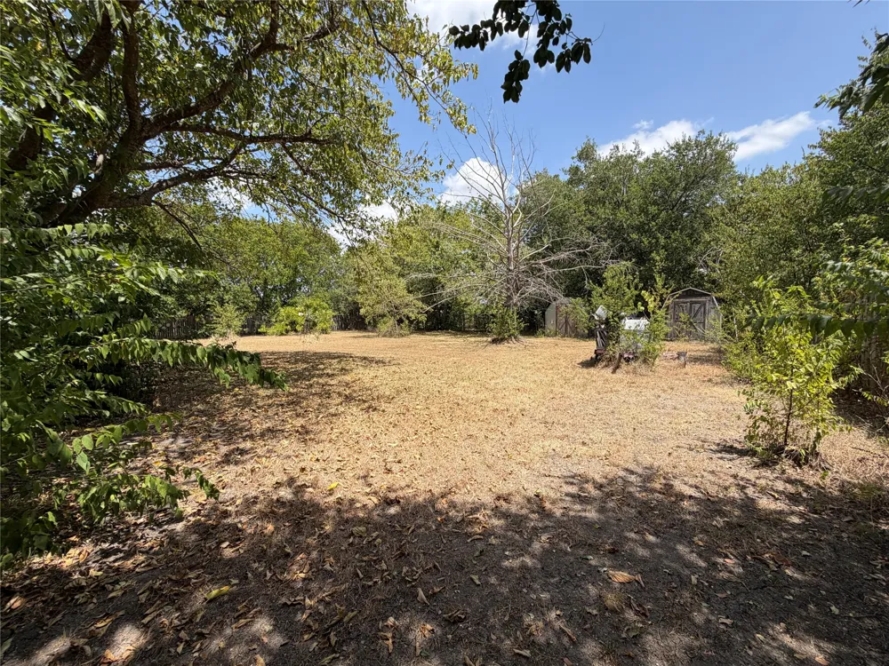 116 Crest Brook Drive Red Oak, TX 75154