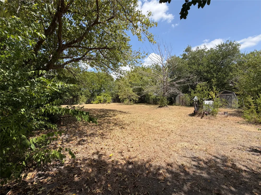 116 Crest Brook Drive Red Oak, TX 75154