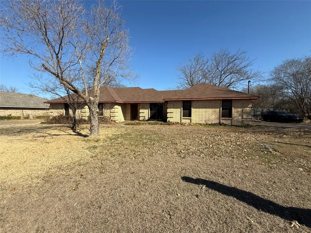 116 Crest Brook Drive Red Oak, TX 75154