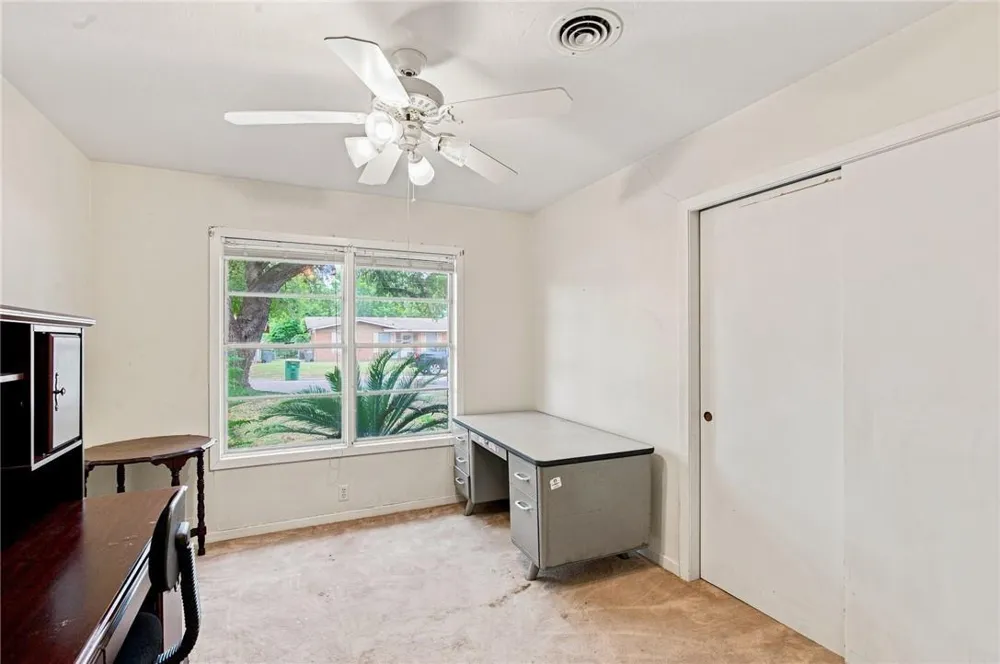 2302 E Rosebud Avenue Victoria, TX 77901