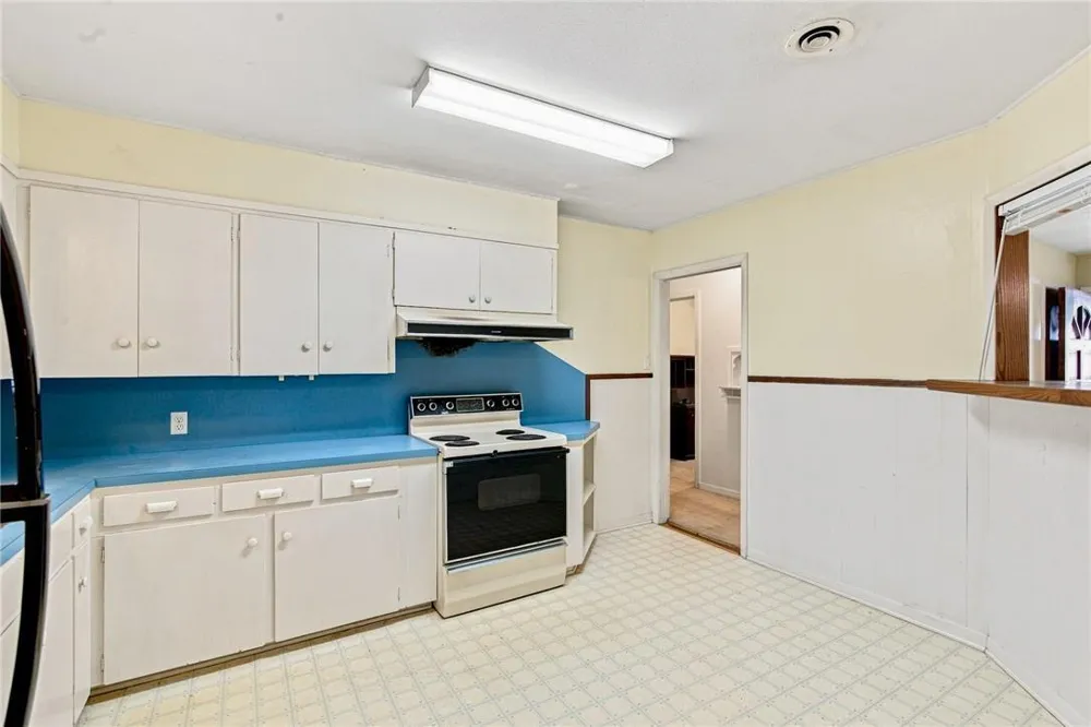 2302 E Rosebud Avenue Victoria, TX 77901