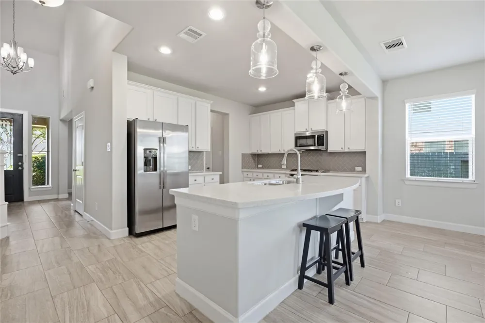 1717 Oakdale Mist Drive Dickinson, TX 77539