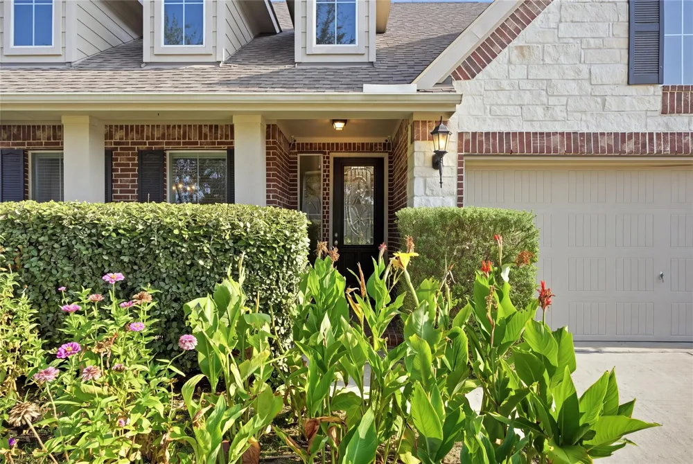 1717 Oakdale Mist Drive Dickinson, TX 77539