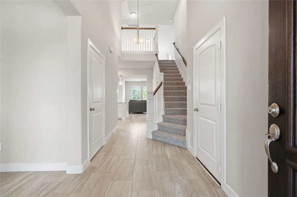 1717 Oakdale Mist Drive Dickinson, TX 77539